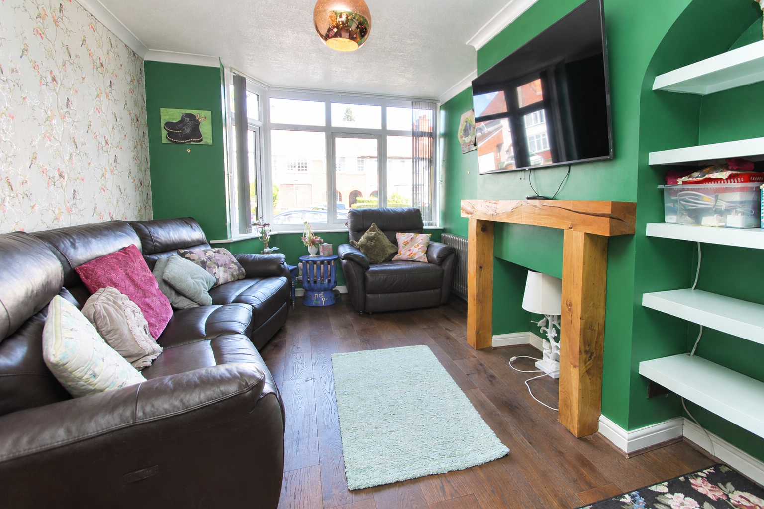 3 bed property in Bruce Road, Kidderminster